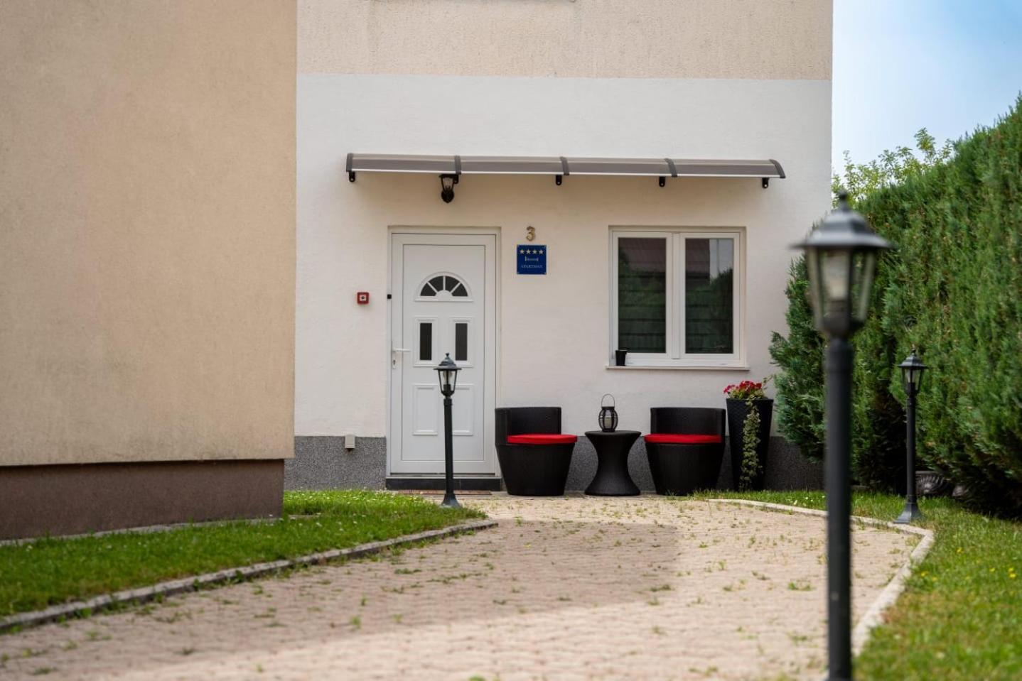 Apartman Mihovil Gospic Exterior photo
