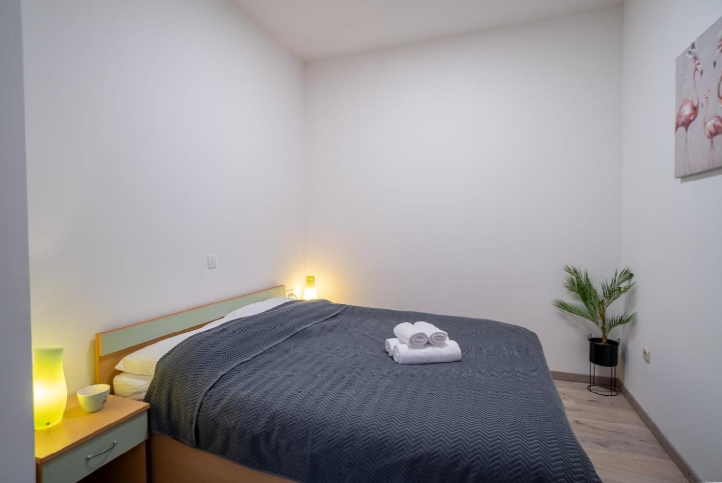 Apartman Mihovil Gospic Exterior photo