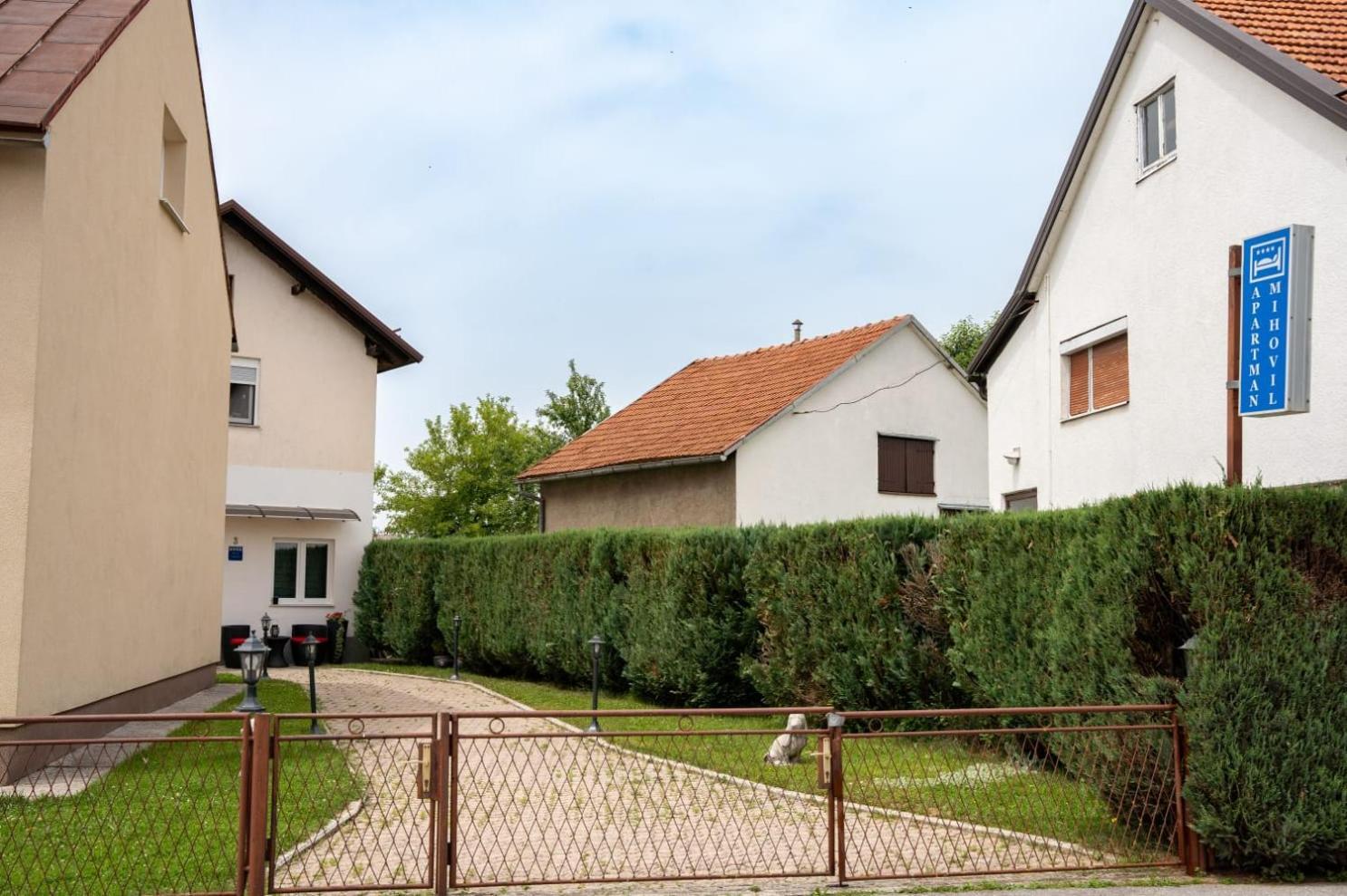 Apartman Mihovil Gospic Exterior photo